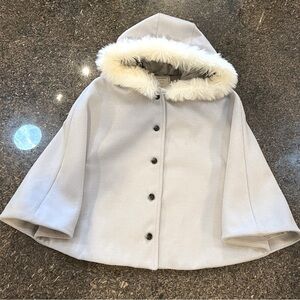 Janie & Jack Girl’s Cape. Size 7-8. PERFECT CONDITION.